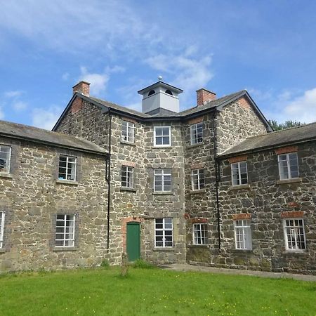 Llanfyllin Workhouse - Y Dolydd Hostel Eksteriør bilde